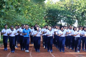 Manfaatkan Faswatpers, Personel Lantamal VI Makassar Laksanakan Olahraga Bersama