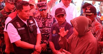 Danlantamal VI Makassar bersama Forkopimda Sulsel Dampingi Menteri Sosial tinjau Wilayah terdampak Banjir dan Tanah Longsor di Kabupaten Luwu-Sulsel