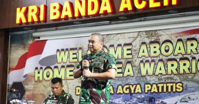 Danlantamal VI Dan Danpasmar 2 Beri Pengarahan Ratusan Pasukan Prajurit Marinir