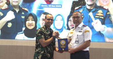 Wadan Lantamal VI Hadiri Acara Hantar Sambut Kepala Kantor dan Pejabat KSOP Utama Makassar