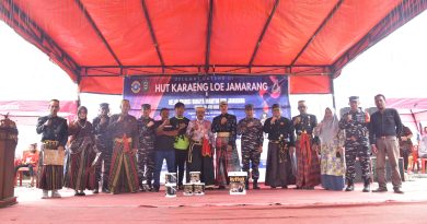 Wadan Lantamal VI Hadiri Semarak Pesta Rakyat Nelayan HUT Karaeng Loe Jamarang Tahun 2025 di KBN Jamarang 